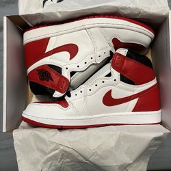 Jordan 1 Retro High OG SZ: 9.5
