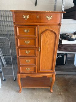 Jewelry armoire