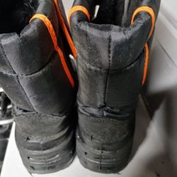 Snow Boots