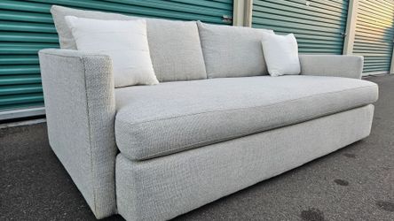 FREE DELIVERY!!!! Crate & Barrel "Lounge Deep" WHITE Sofa 83" ($2.3K Retail ...50% Off)