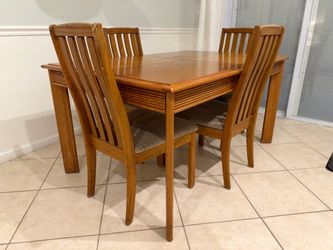 Wood Dining Table Set with 4 Chairs