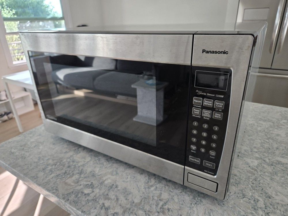 Panasonic NN-SN966S 1250W Inverter Microwave