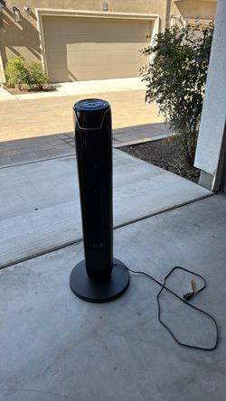 Black Tower Fan with Round Base