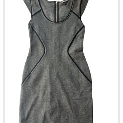 Express Women's Bodycon Dress Sheath Gray & Black Colorblock Stretch Sz 2  Stretch Cap Sleeve  Zip back Size 42 Stretchy material  Worn once, like new