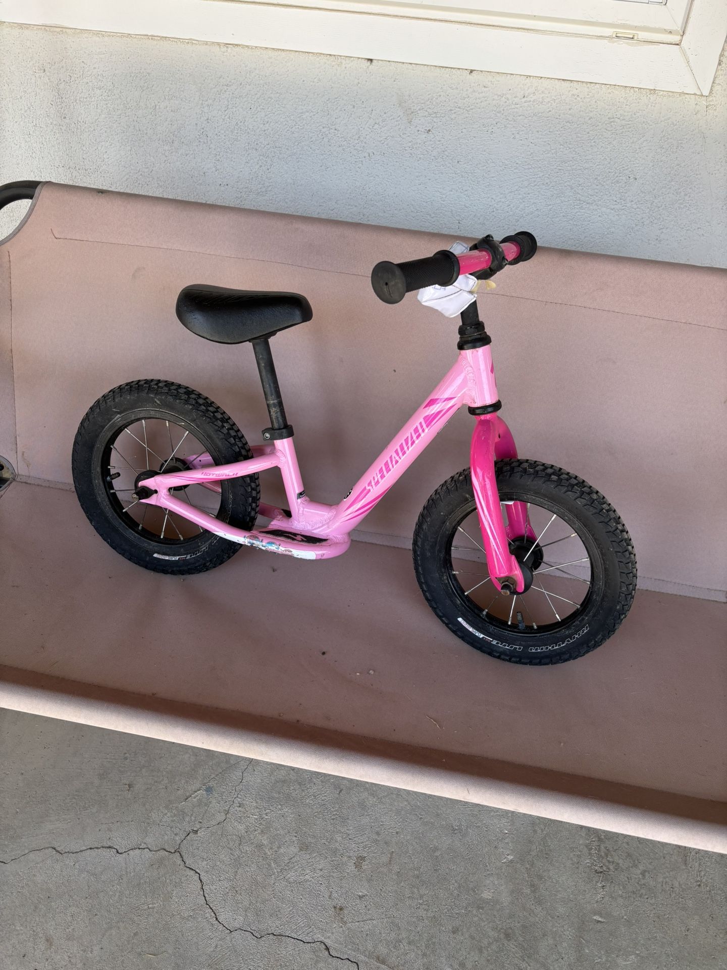Balance Bike Specialized Hotwalk