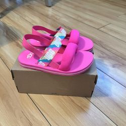 Girls Pink Uggs Sandals 