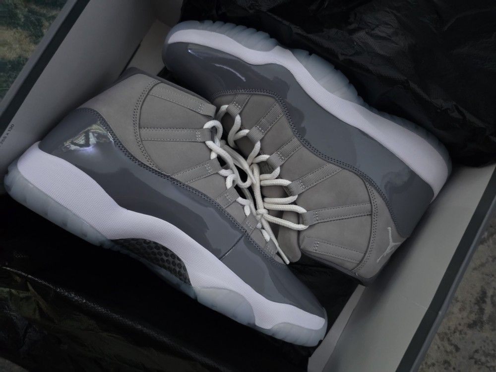Jordan  11 Retro Cool Grey