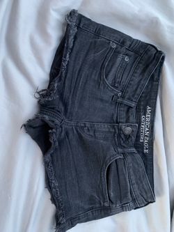 AE Women’s “Shorties”// Size 4