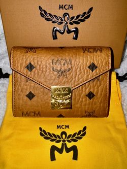 MCM LEATHER WALLET W/24K PLATED HARDWARE