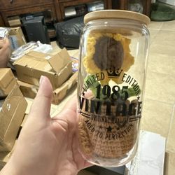 Limited Edition 1985 Vintage Clear Glass Round Tumbler w/ Bamboo Lid and flower 