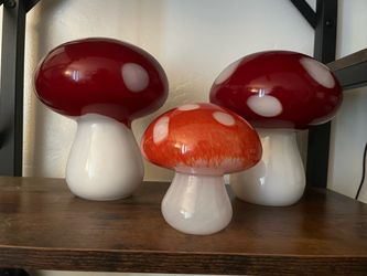Mid-century modern glass mushroom figurines: Set of 3