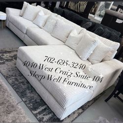 ✨️ Sectionals, 2pc Sofas ✨️ Furniture Queen Bedrooms, Dining Avail