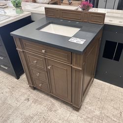 Bathroom Vanity James Martin 