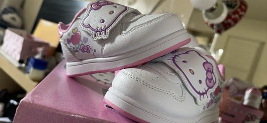 Hello Kitty Shoes Size 7,8,9,11 Y 12 🌸🩷
