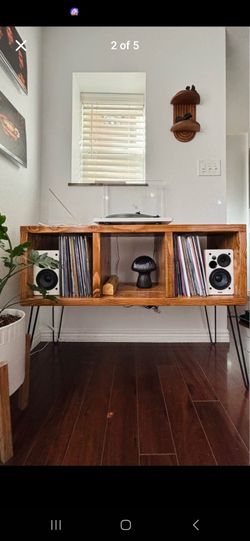 Vinyl Storage Table