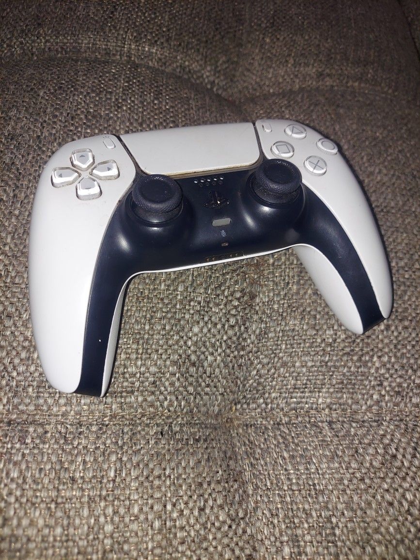 ***BROKEN NOT WORKING FOR PARTS*** PS5 White Wireless Remote Controller Only $30!!!