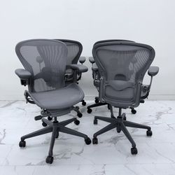 LIKE NEW HERMAN MILLER REMASTERED AERON CHAIR SIZE B, CARBON FINISH FULLY ADJUSTABLE ARMS & ADJUSTABLE LUMBAR