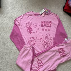 Beautiful NEW Women Hello Kitty Set Size XXL $25 Firm