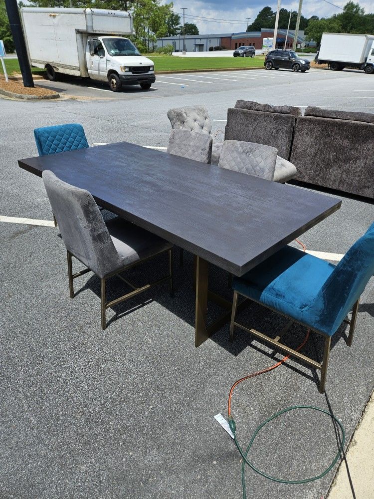 Nice Dining Table Set With 5 Chairs