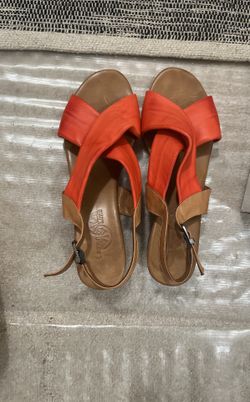 Ladies Sandals, Soft Leather, Cross Straps, Size 41