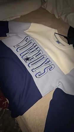 Sweatshirt + two FREE New Era Dallas Cowboy Caps