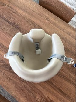 Bumbo lightly used $15 OBO