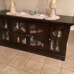 Entertainment center