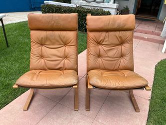 Pair of Vintage Mid Century Leather and Wood Siesta Chairs MCM
