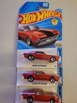 Hot Wheels Custom '66 Toronado 3-Pack