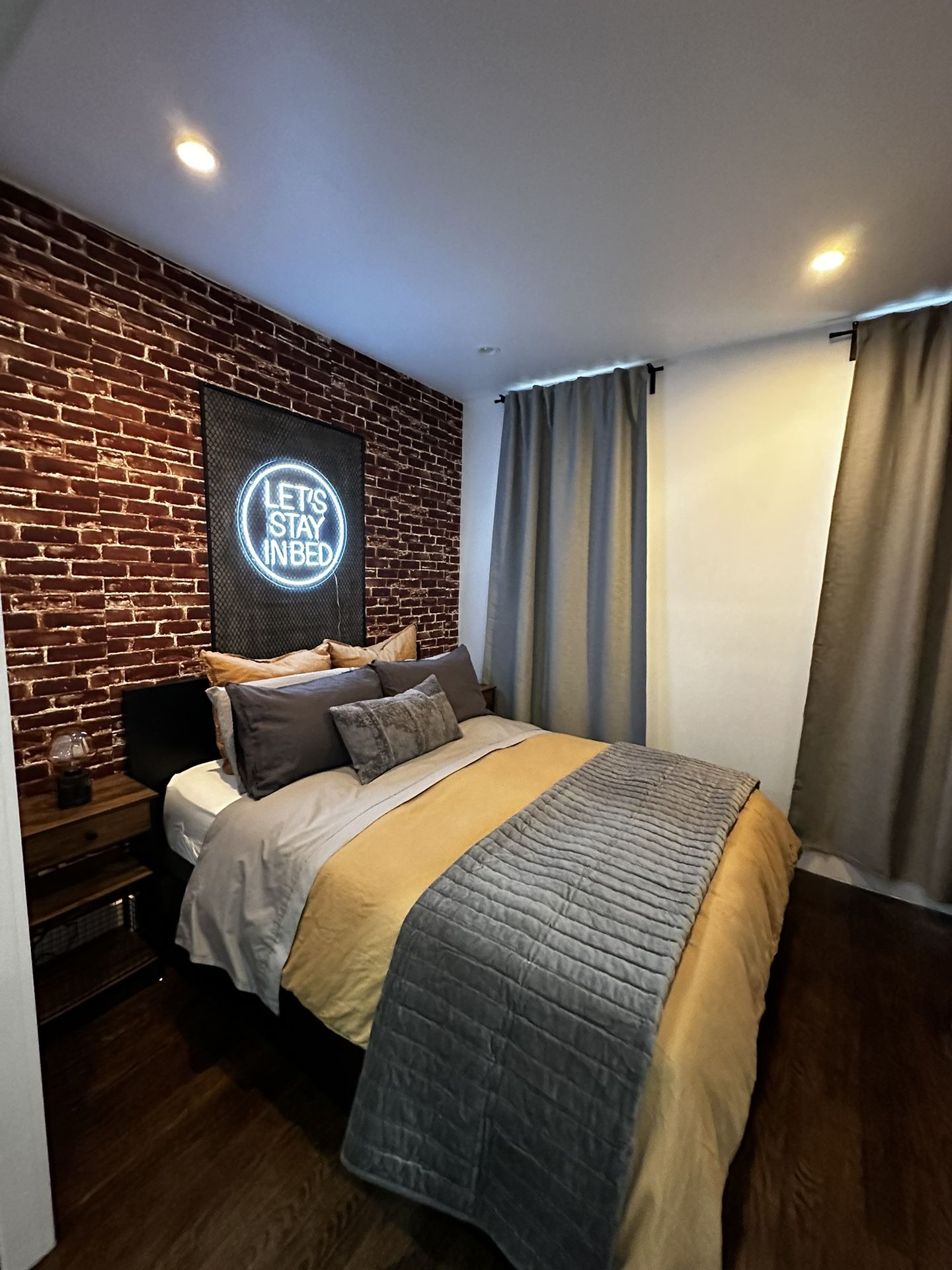 BED FRAME AND NECTAR MATTRESS