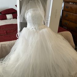 Wedding dress