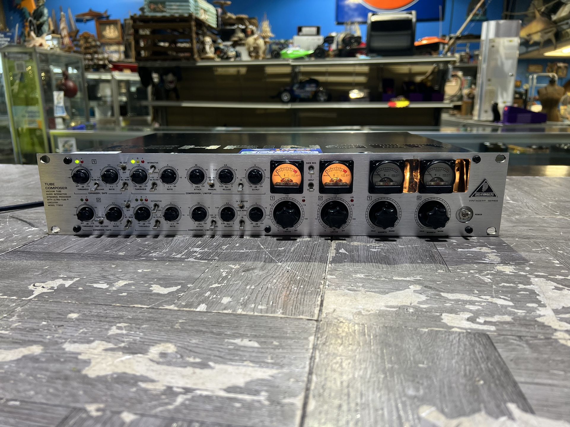 Behringer Vintager Series Tube Composer pick up only