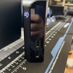 10TB seagate Backup Plus Hub external usb3 hard drive - excellent shape- fast transfer rate 200MB/sec