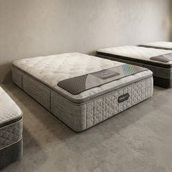 Queen Pillow Top Mattress Set