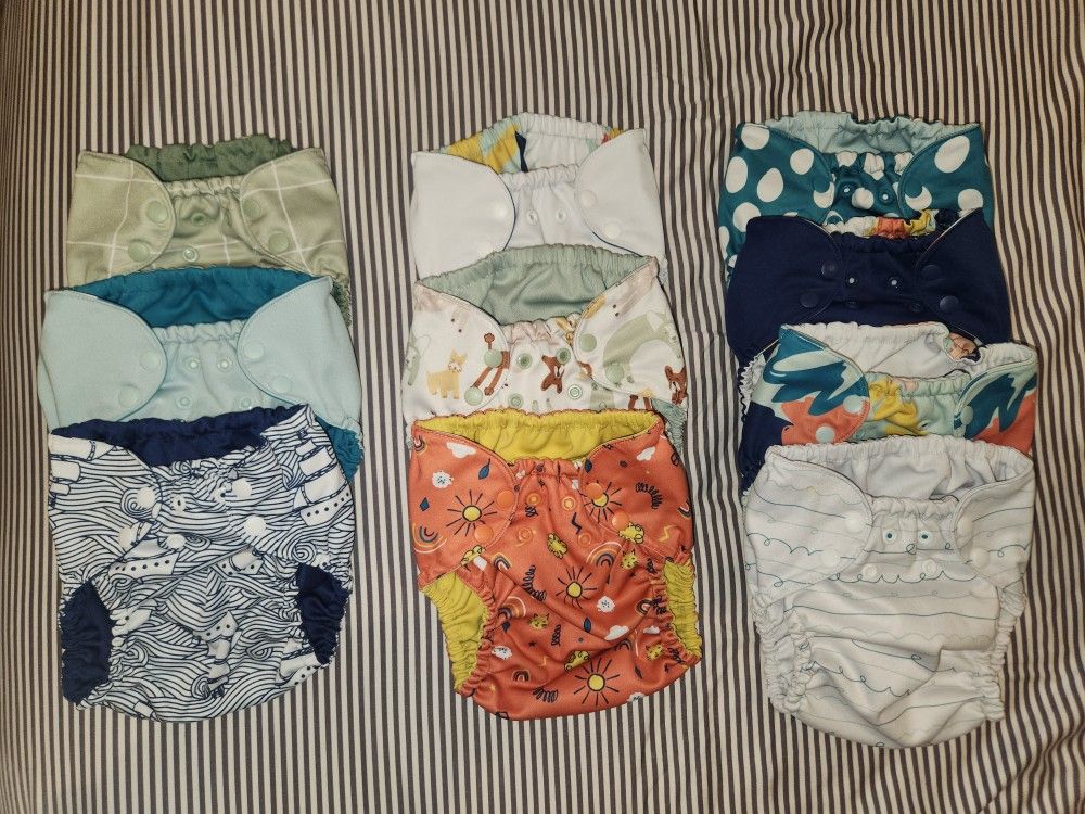 GREAT CONDITION Esembly Diaper Covers Size 2