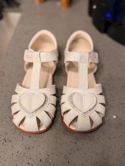 Girls shoes