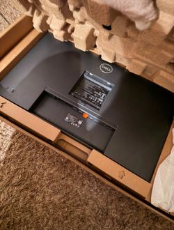 P2725HE USB C DELL MONITOR 100HZ