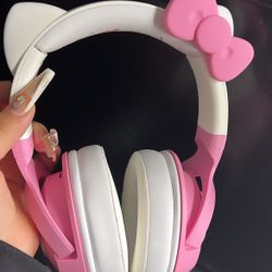 WIRELESS HELLO KITTY HEADSET