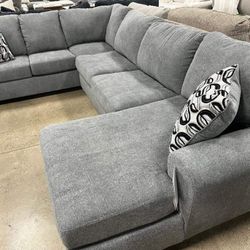 AP🎉 Gray U Shaped Sectional Couch With Chaise// Financing & Delivery Available 