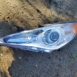 Sonata Left Driver Side Headlight 