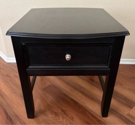 Dark Espresso Brown End Table with Drawer