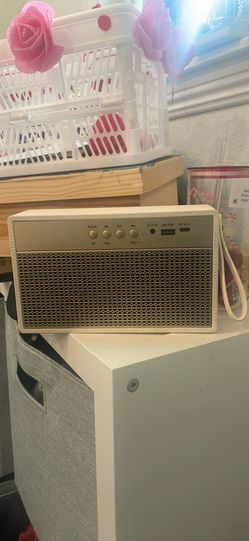 Crosley Montero portable speaker off white and gold