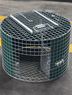 THE HUMANE ROUNDHOUSE TRAP 12" X 19" for cats racoons and other critters
