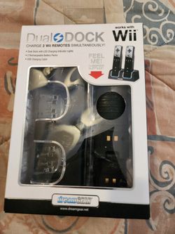 DreamGear Dual Charging Dock for Wii Remotes NEW