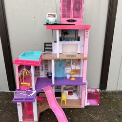 Barbie Dollhouse With Elevator And Pool 