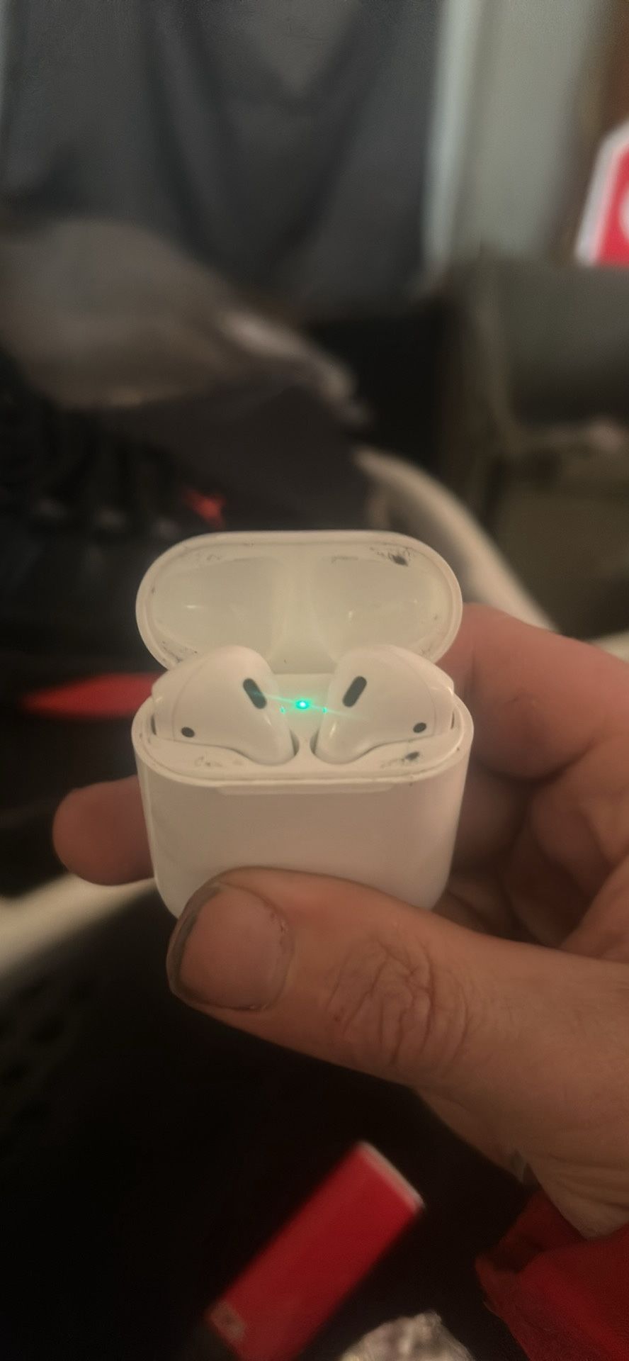 Apple AirPods 2nd Gen 