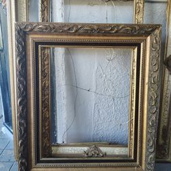 Antique Pictures Frame 