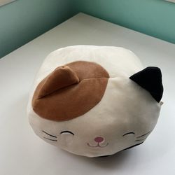 Round Cat Plushie