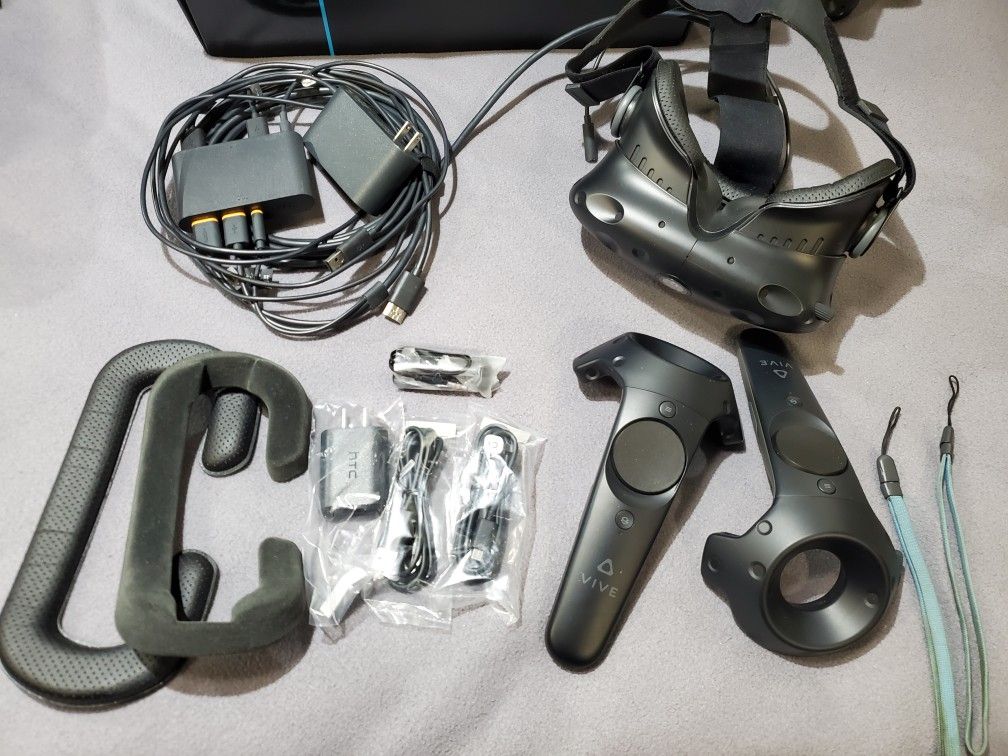 Vive Headset + Wand Controllers + Link Box