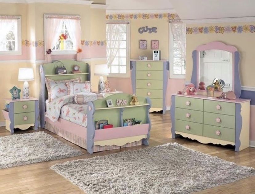 Adorable Dollhouse Twin Bedroom Set